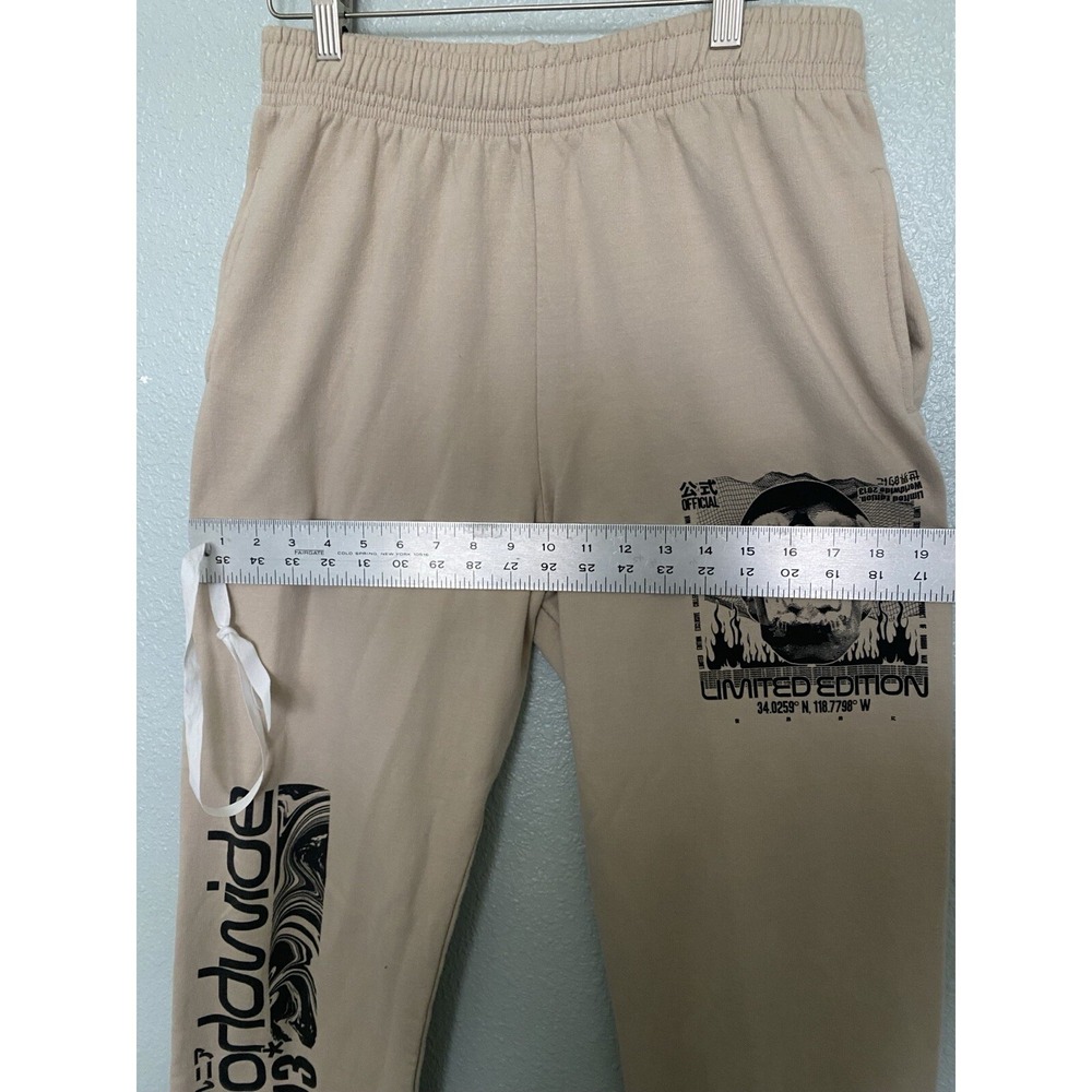 Boohoo Man Skull Sweatpant Medium Tan Regular Fit Chicago Varsity Jogger Rare - Picture 9 of 16